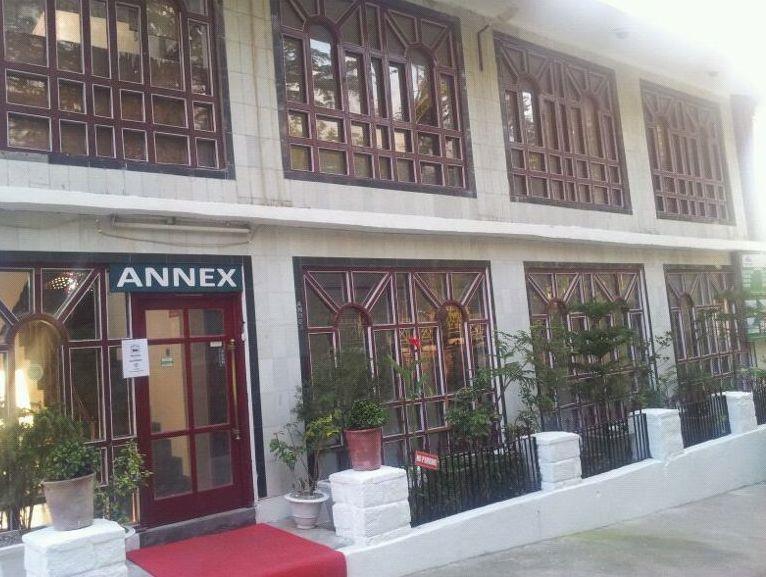 Annex Hotel Дхарамсала Екстериор снимка